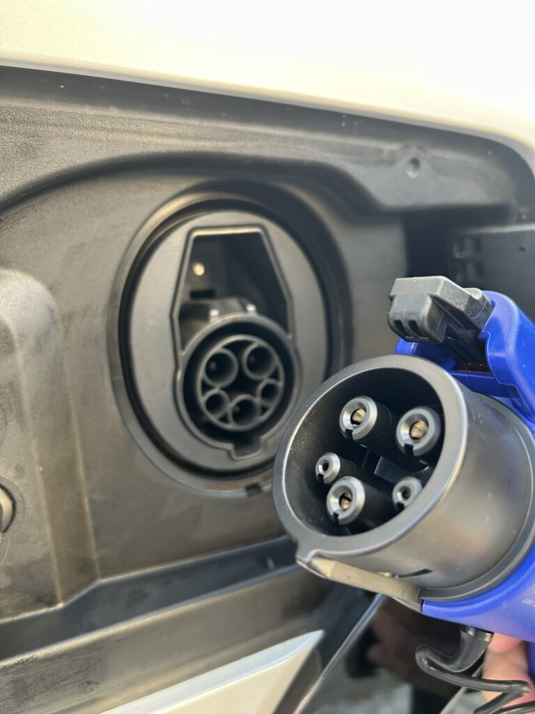EV充電コネクト